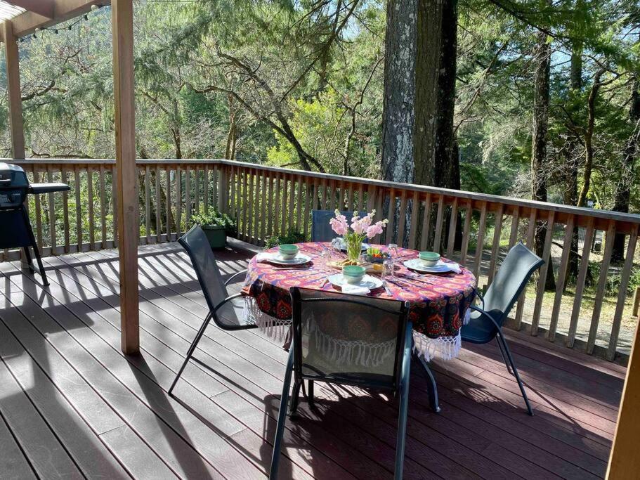 Avenue Of The Giants Caraway Cottage Miranda Esterno foto